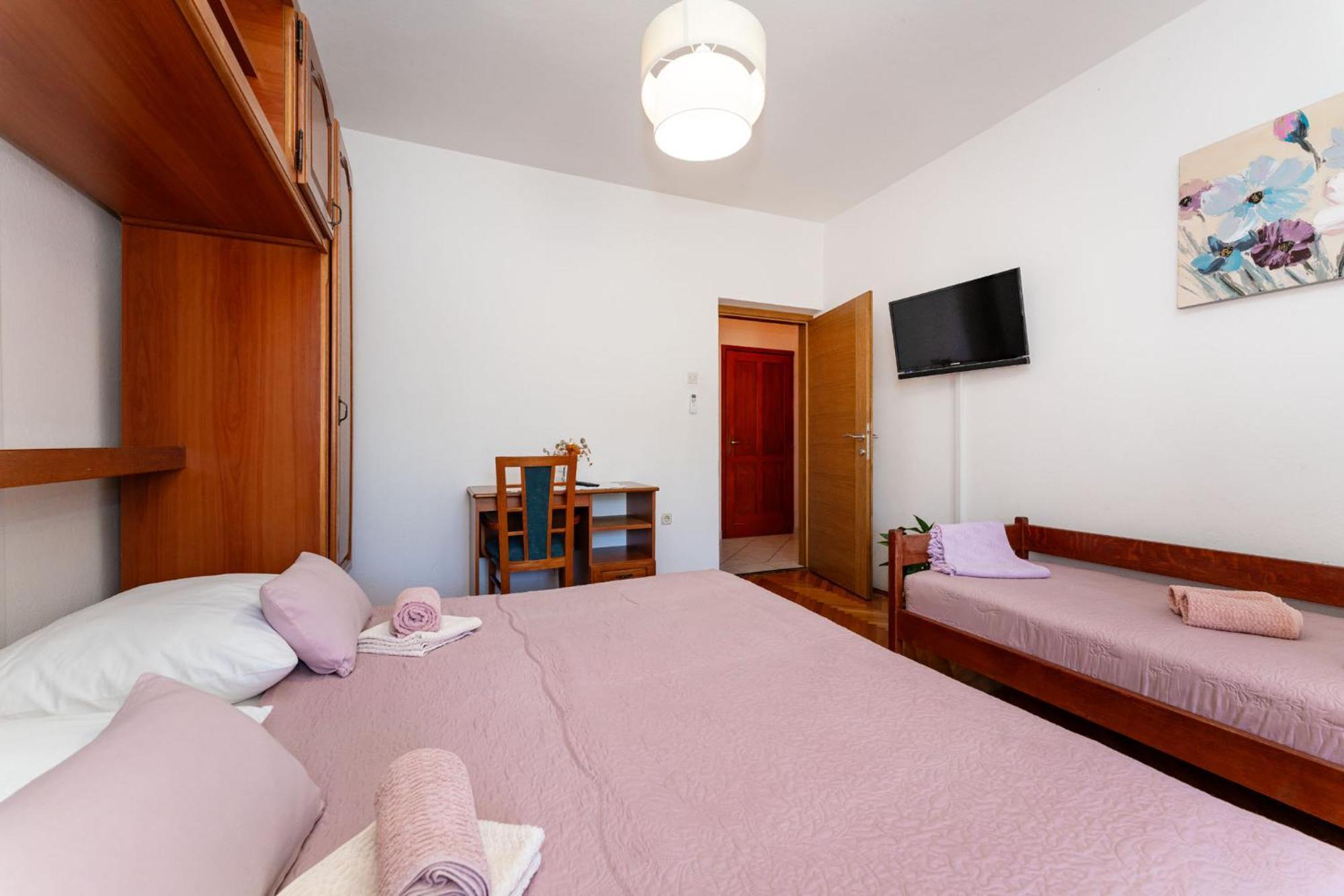 Apartments Adriana Starigrad Paklenica Camera foto