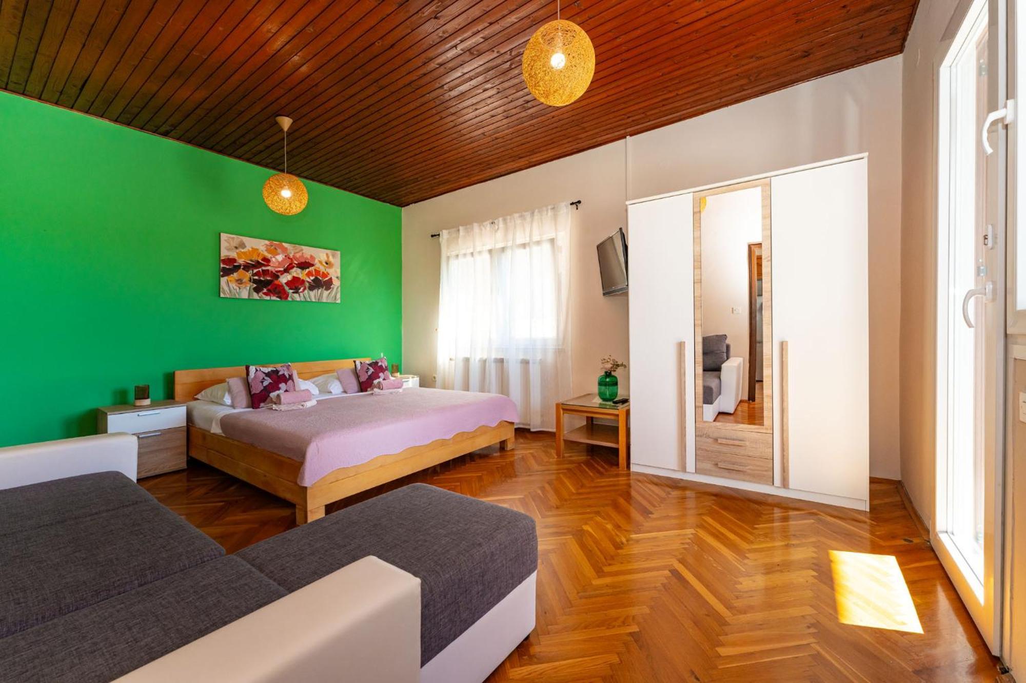 Apartments Adriana Starigrad Paklenica Esterno foto